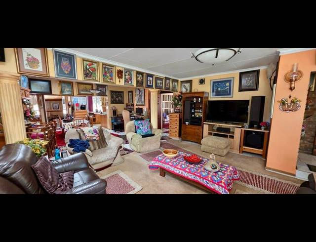 3 BEDROOM HOUSE FOR SALE IN VAN RIEBEECK PARK
